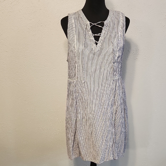 Old Navy Dresses & Skirts - Old Navy Navy and White Striped Dress